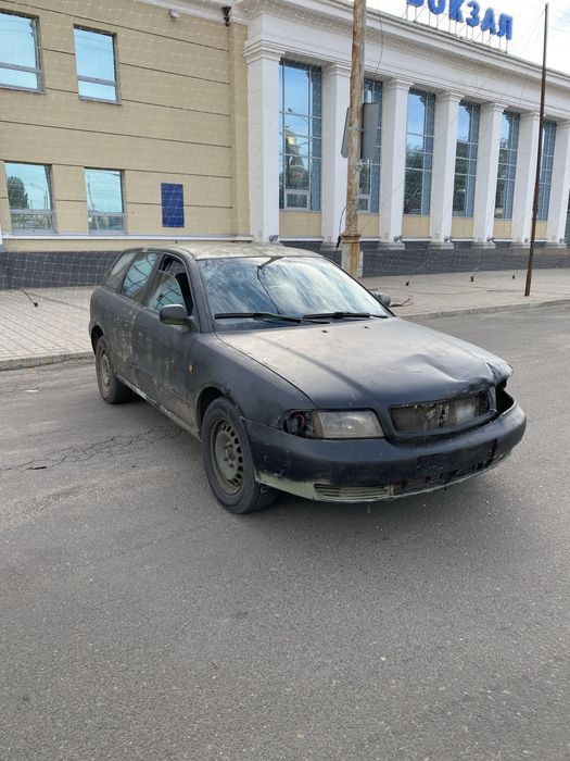 Продам Ауди А4Б5 бензин
