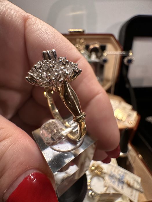 Продам кольца с бриллиантами