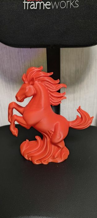 Символ року, червоний кінь