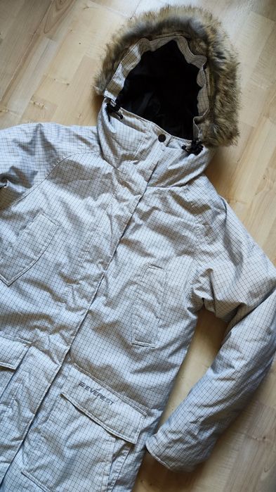 Everest (M) парка на пуху женская.