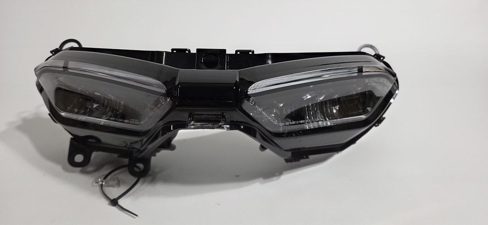 Ducati Panigale 25- części owiewki reflektor