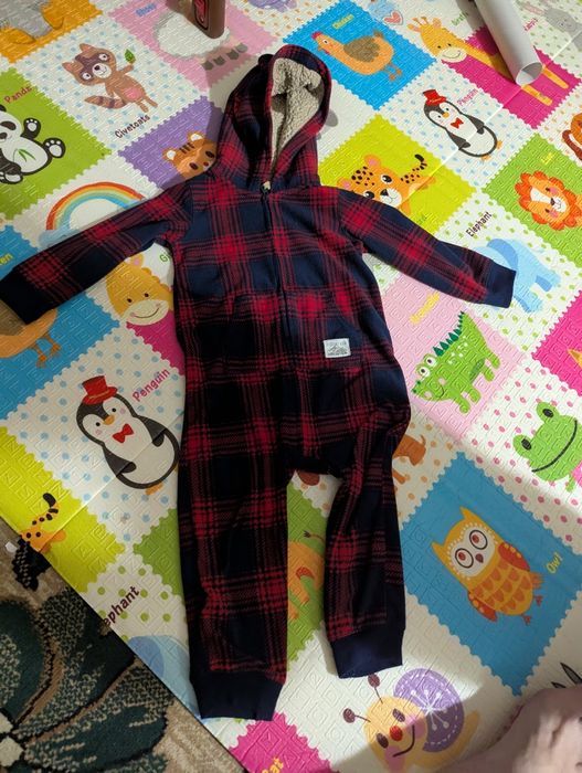 Флісовий чоловічок Carter's на 1-2 р.