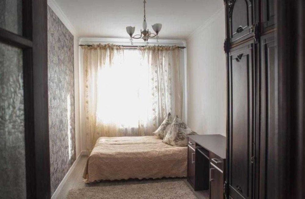 Продається чотирикімнатна квартира по вулиці Скісна Франківський р-н