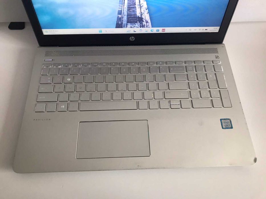 Ноутбук HP Pavilion 15-cc123cl / i5-8250U 16GB SSD 250GB 15.6" Touch