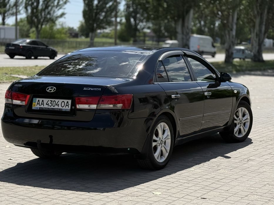Продам Hyundai Sonata 2007 год 2.4 автомат