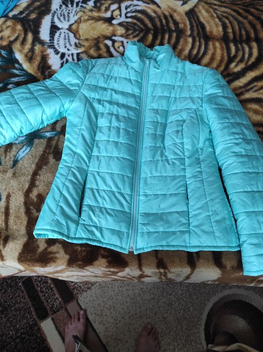 Куртка осіннь/весна 46розмір