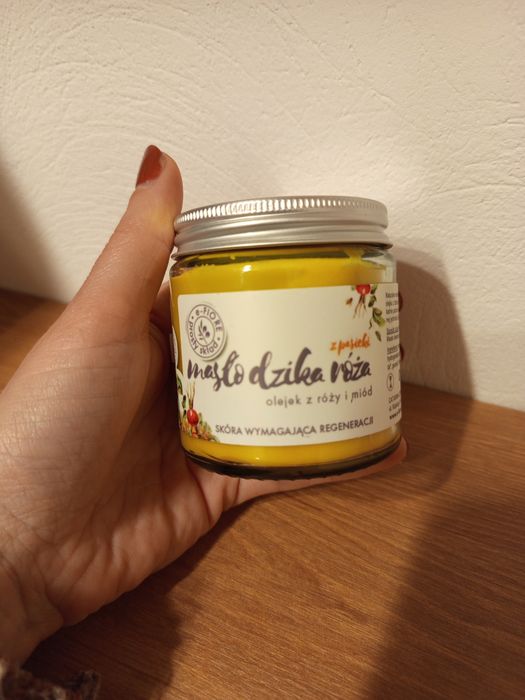 Masło dzika róża