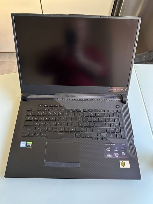 ASUS ROG STRIX RTX2070-8GB/i7-9750H/16GB RAM/SSD 512GB/ekran 17” 240Hz