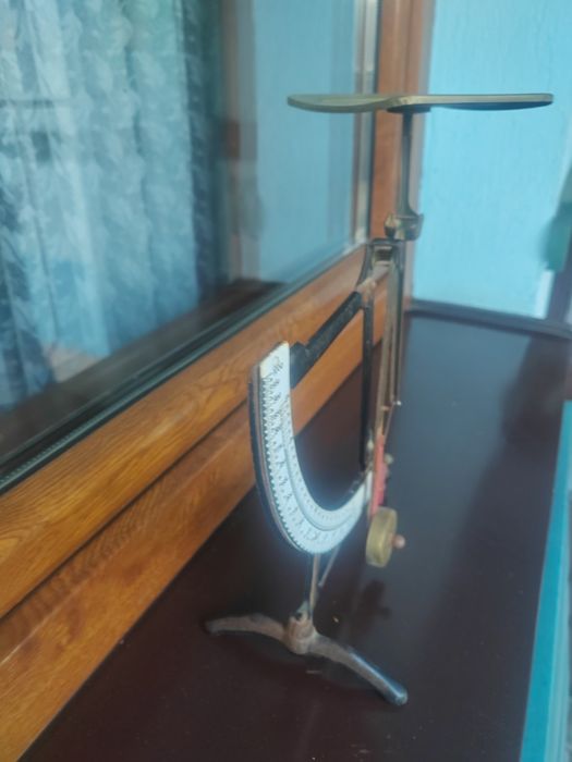 Stara waga kuchenna do 1 kg