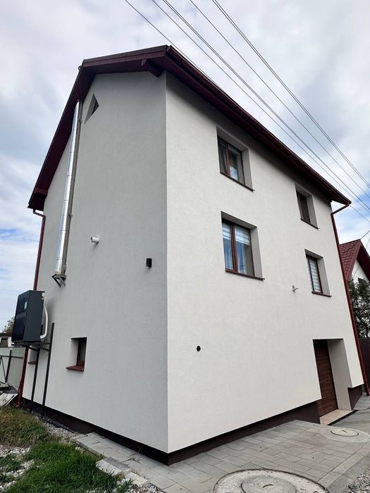 Продається чудовий дім не далеко від міста _А