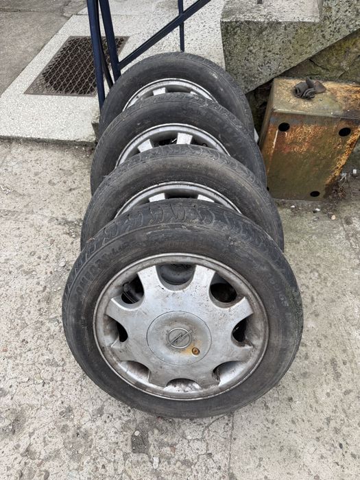 Felgi z oponami  rozmiar14 opel corsa