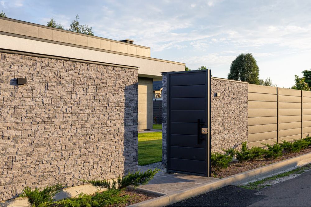 Сучазний будинок в с. Романків