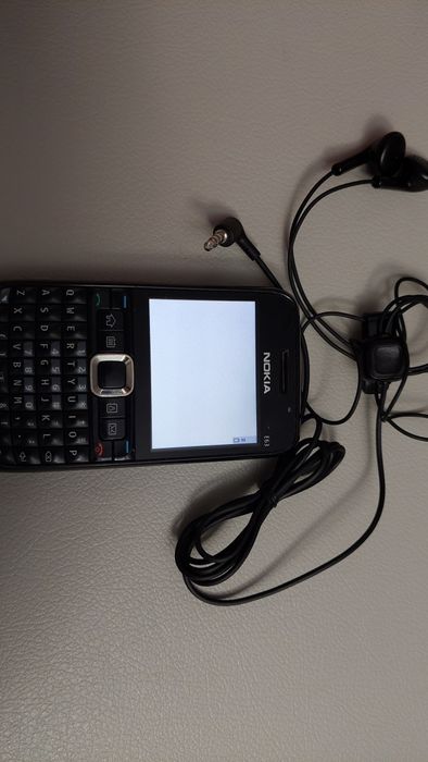 Telefon NOKIA E63-1