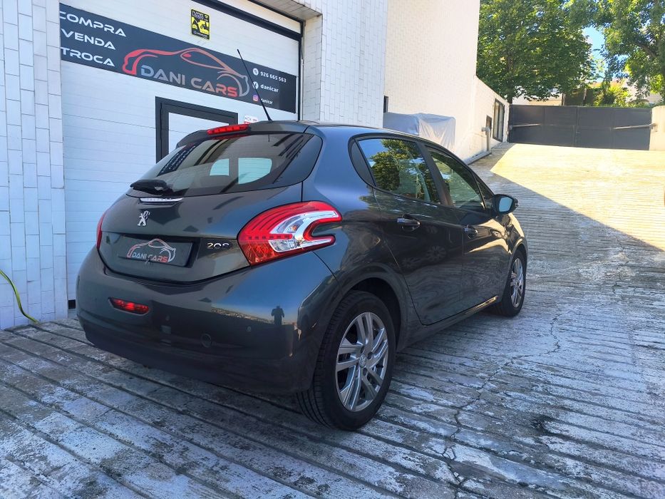 Peugeot 208 1.2 GPS