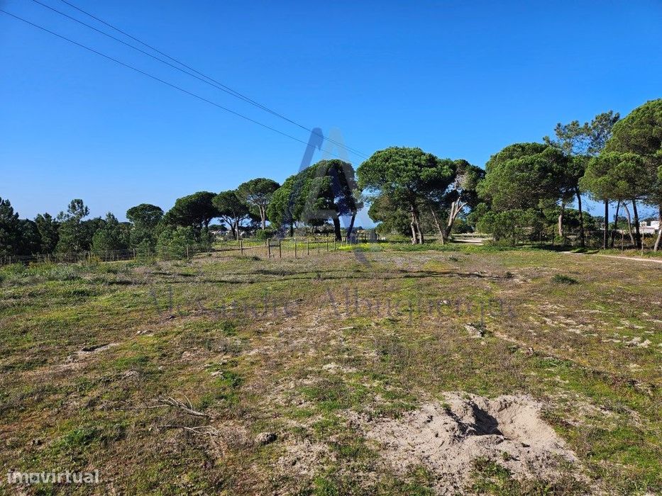 Terreno Rústico à Venda - 824 m² | Próximo das Praias do Meco — Castelo (Sesimbra), Setúbal