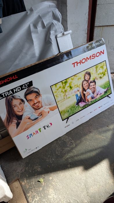 Telewizor Thompson 43ud6306, 4k, Smart TV, YouTube,stan idealny, pudełko