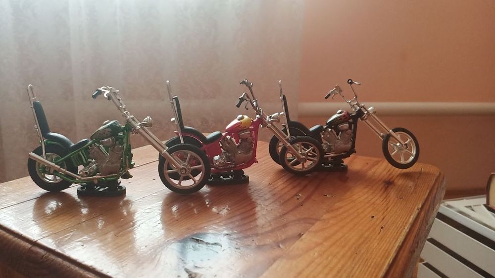 Коллекционные фигурки мотоциклов