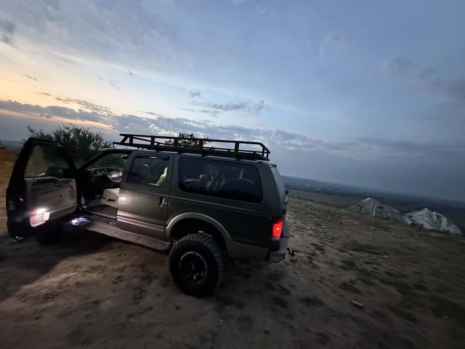 Ford Excursion 7.3 TDI на тимчасовій УКР реестрації
