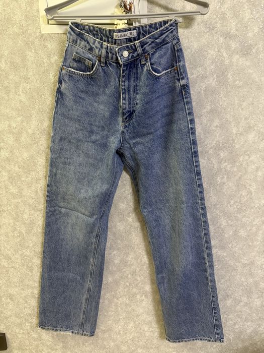 Жіночи джинси прямого крою