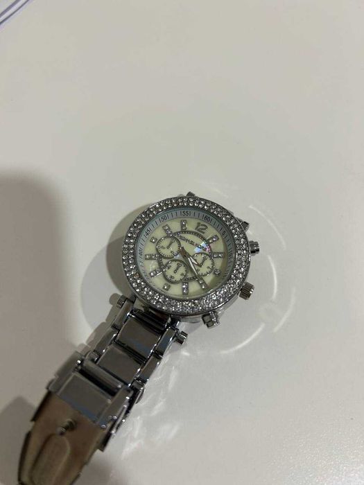 Продам часы Michel Kors!