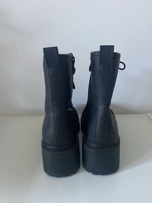 Botas Pretas Tiffosi