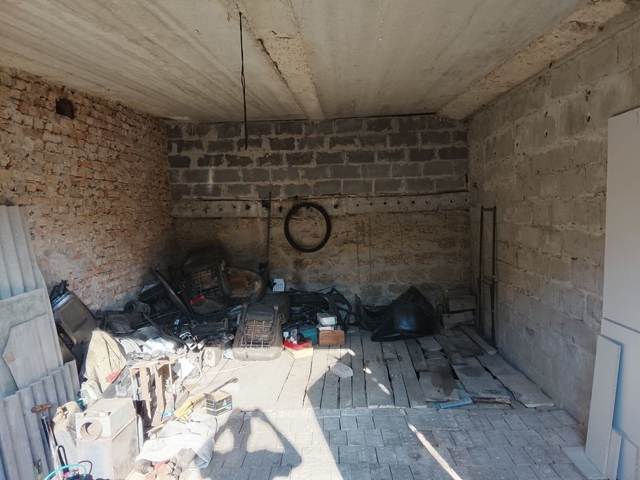 Гараж в кооперативі Прометей.