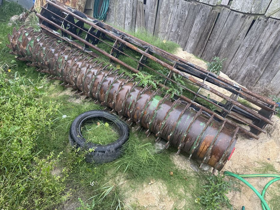 Wał packer 3m z ramieniem skorobakami i lożyskami