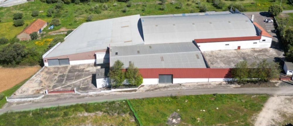 Armazém vilar dos prazeres- 5250m2 cobertos + 3134m2 logradouro