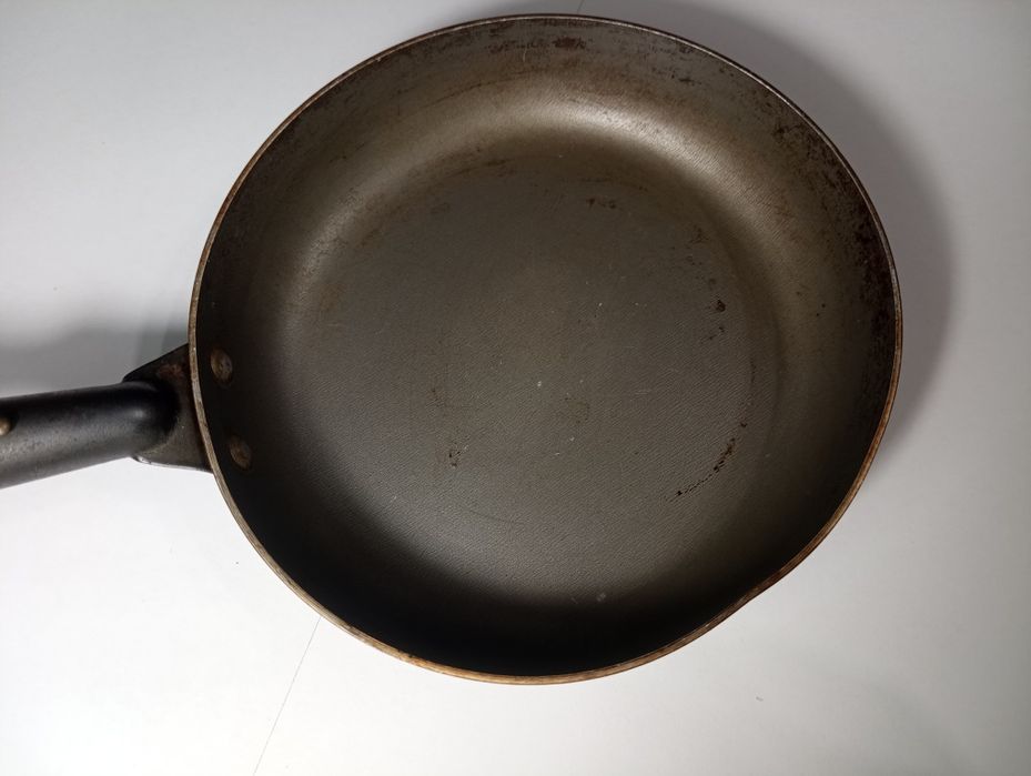 Stara miedziana patelnia