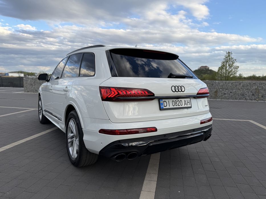Продам Audi Q7 2021p