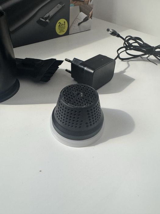 Автомобільний ручний акумуляторний пилосос Ardesto CVC-D02PB