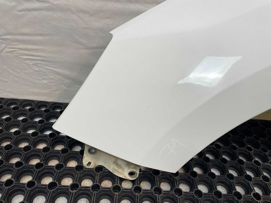 Błotnik przód przedni lewy opel astra v k kod lakieru: y40r 2015-