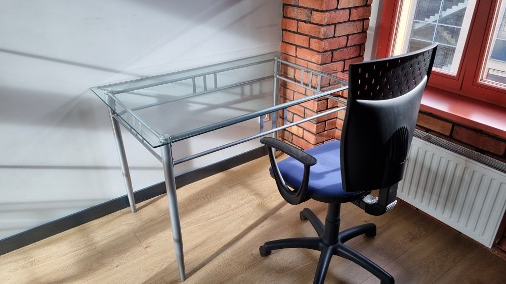Biurko szklane + krzeslo