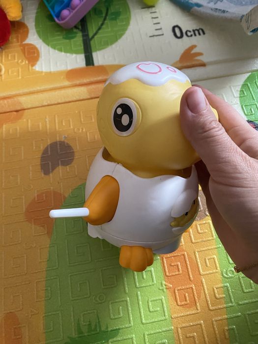 Іграшковий динозаврик