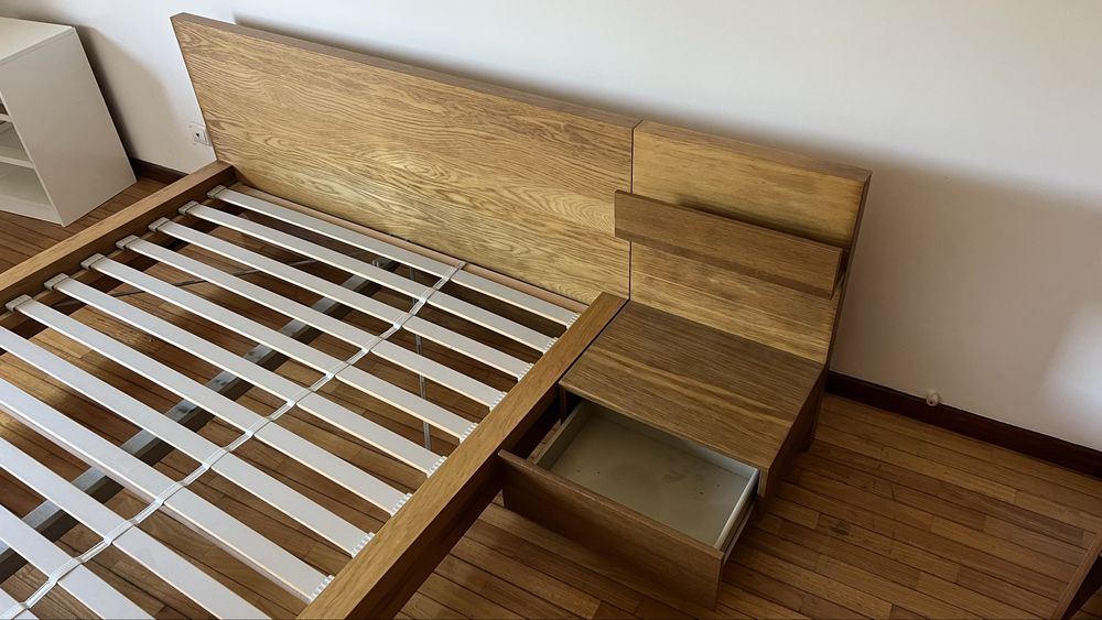 Cama, mesinha de cabeceira e estrado ikea malm