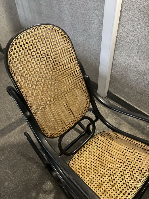 Fotel bujany drewniany