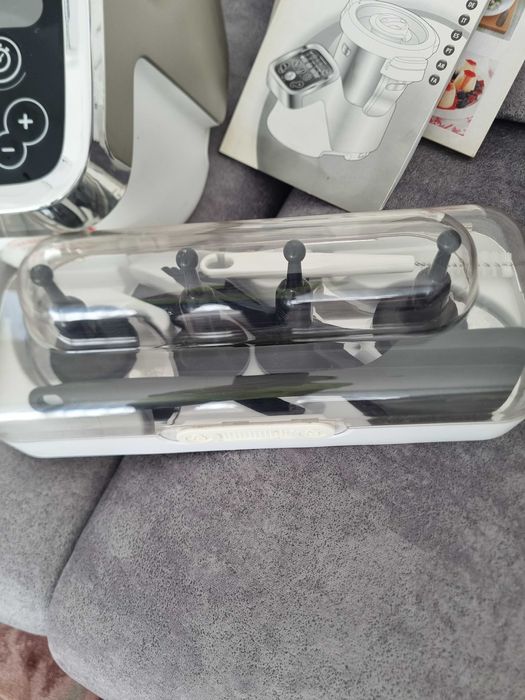 Robô de cozinha Moulinex novo