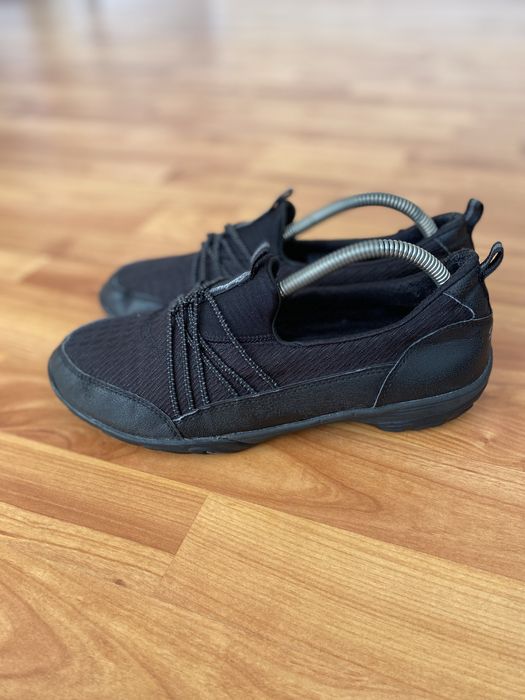 Тапки жіночі кросівки skechers empress