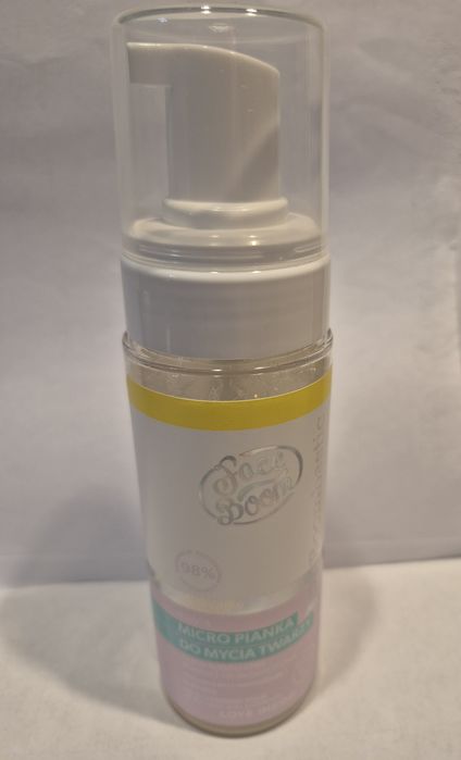 Pianka do mycia twarzy