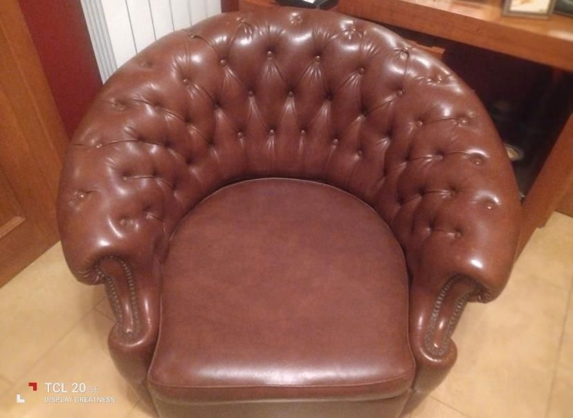 Poltrona toda em Picotiné