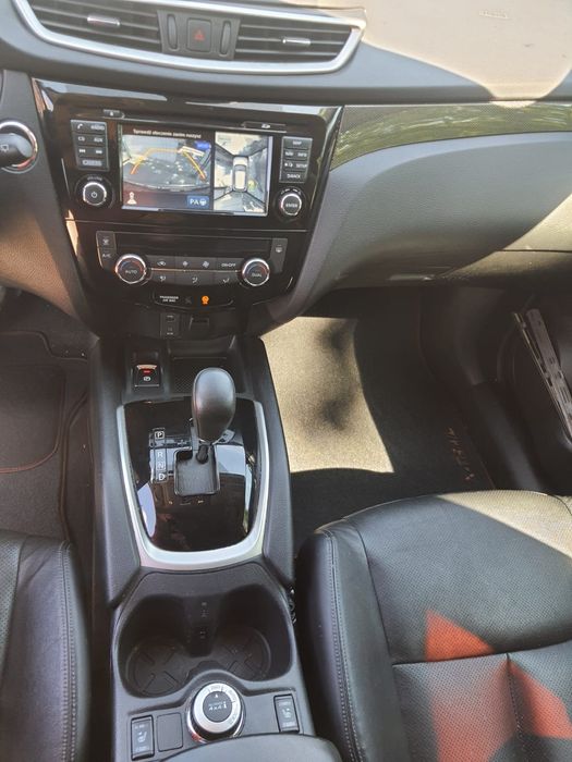 Sprzedam Nissan x-trail 2.0 dCi Panorama kamery 360 skóra
