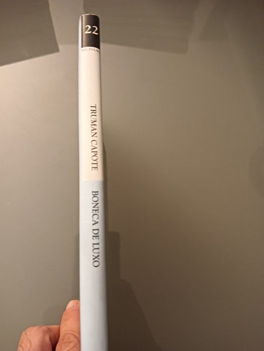 Boneca de Luxo, de Truman Capote; Coleção de Livros Mil Folhas -Novo!*