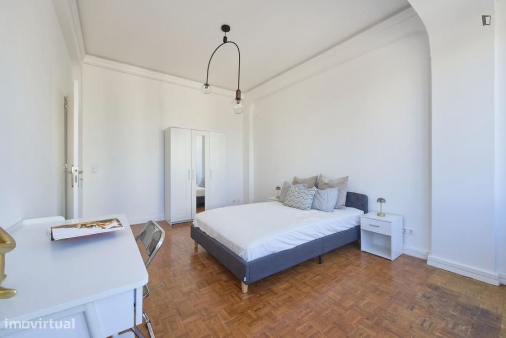 Quarto - localizado em Entrecampos Lisbon