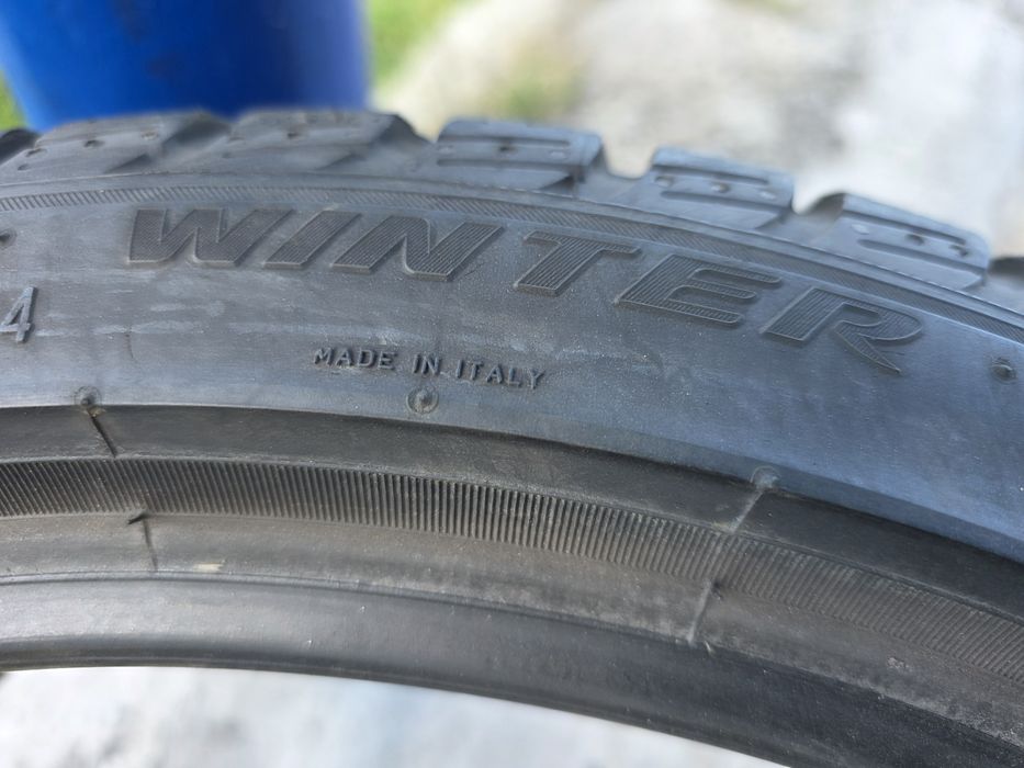 Зимові шини Pirelli 225/40 R18