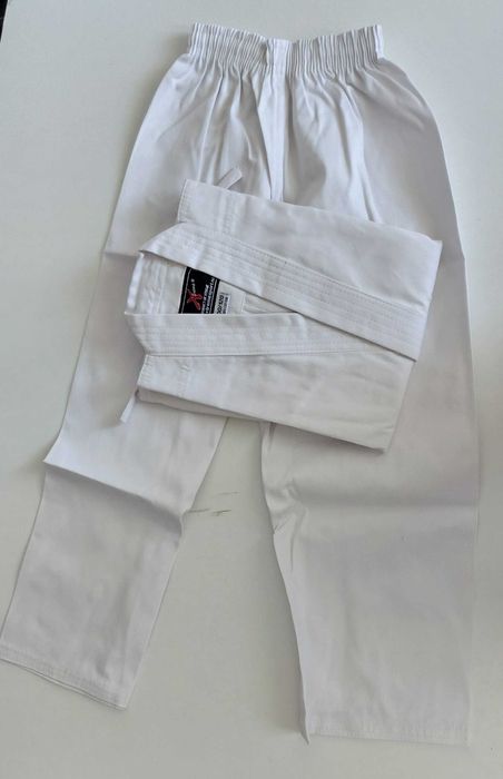 Kimono biale do karate
