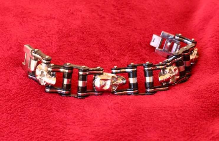 Pulseira "Biker" em aço inox.