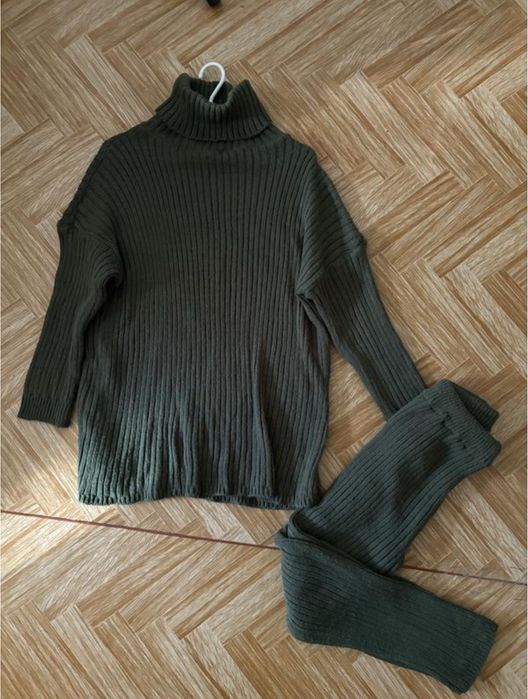 Женский вязанный костюм (удлинённый свитер +лосины ) италия