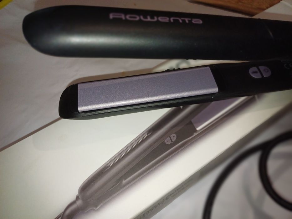 Випрямляч для волосся Rowenta Optiliss