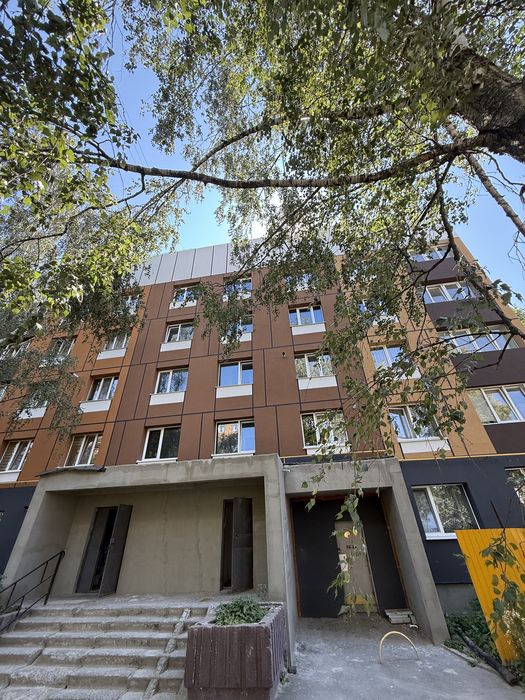 Продам 3к в Бородянці, центр міста 73м2, балкон