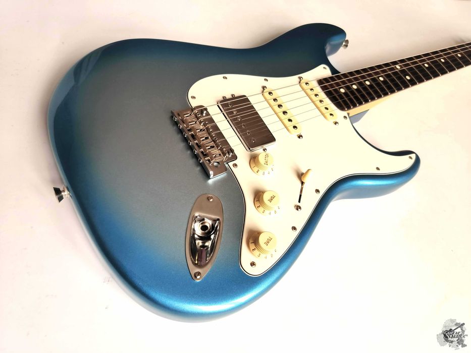 Fender® Limited Edition American Showcase Stratocaster '2022